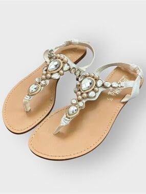 De Blossom Collection White Jeweled Thong Sandals, Size 5.5, Lauren-4 NEW